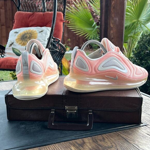 nike air max 720 bleached coral